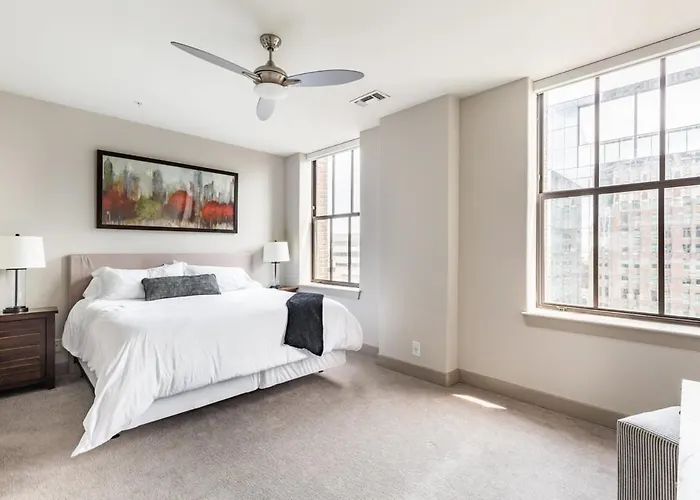 2Br Luxury Apartment With Rooftop Deck & Pool