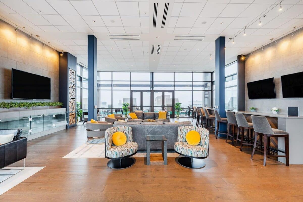 Apartment 2br Luxury With Rooftop Deck & Pool *
