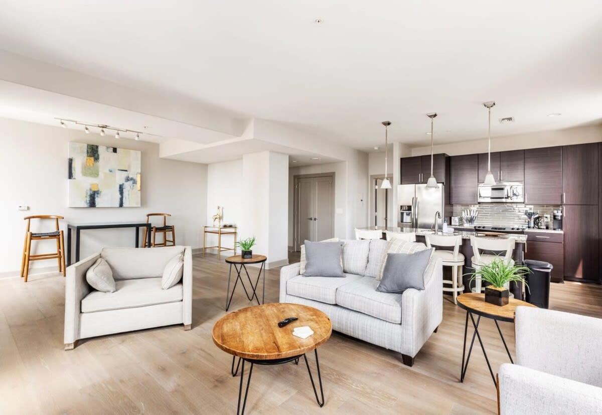 2br Luxury With Rooftop Deck & Pool